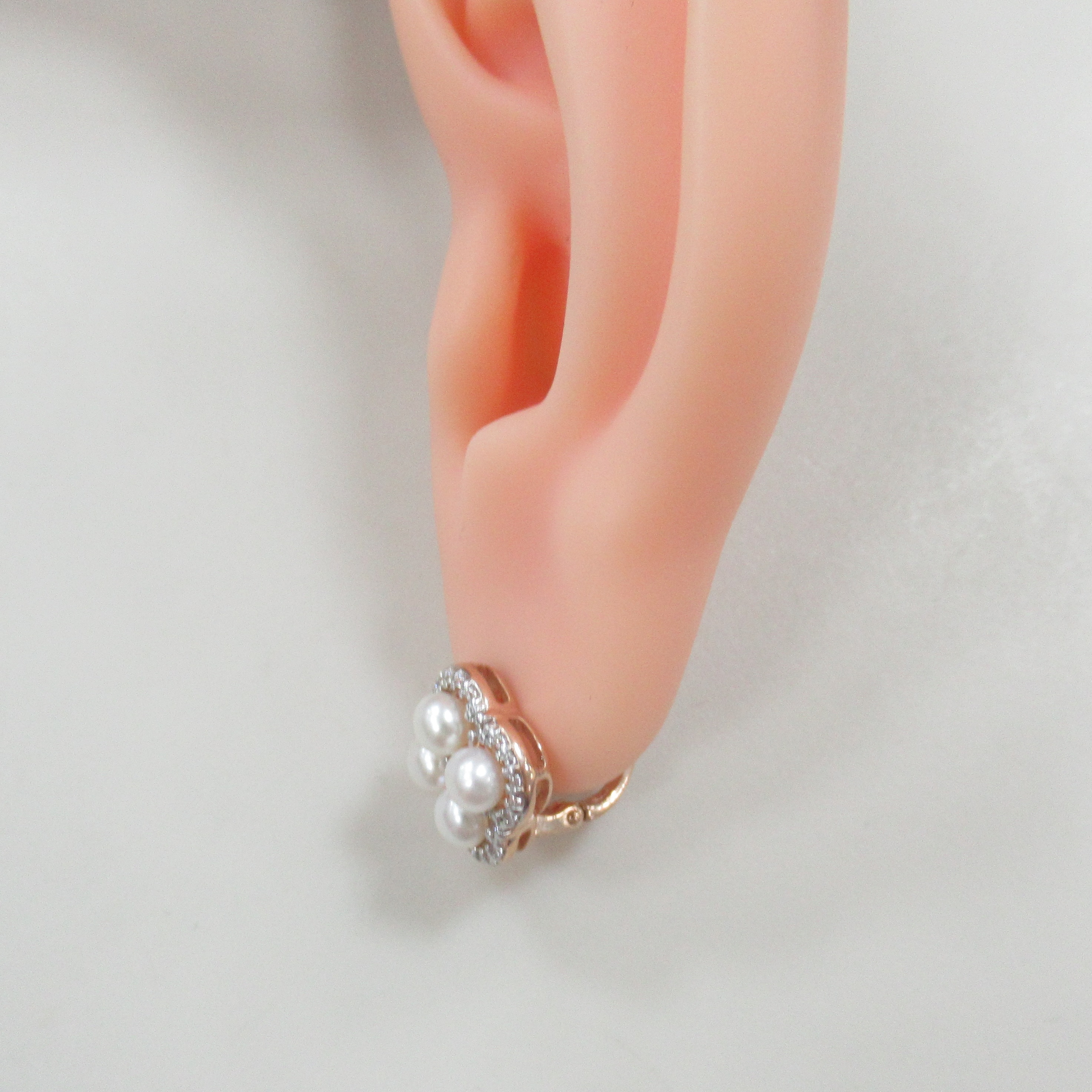 Серебряные серьги с жемчугом "Клевер"